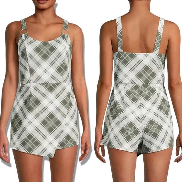 No Boundaries Junior's Plaid Asymmetrical Romper - Picture 1 of 7
